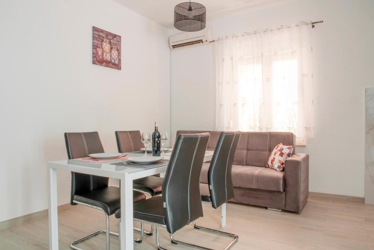 Apartmani Vudrag Trogir Ngoại thất bức ảnh