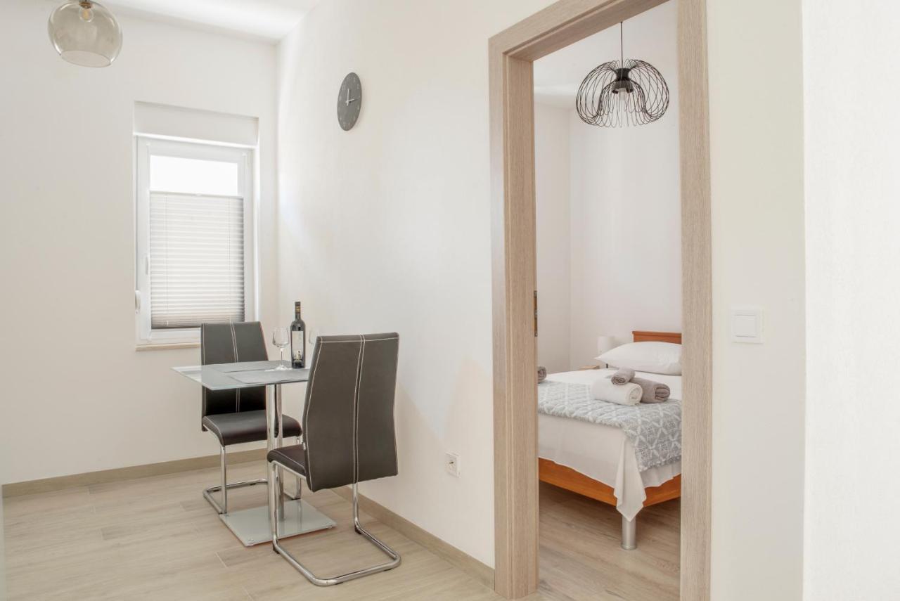 Apartmani Vudrag Trogir Ngoại thất bức ảnh